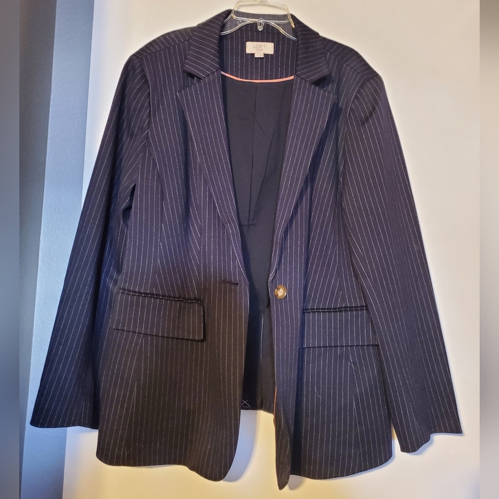 NWOT Loft Navy Blue with Pinstripes Blazer - size  16